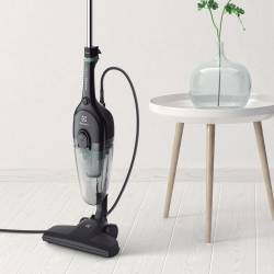 Aspiradora Vertical Sin Bolsa Electrolux 1000W STK12