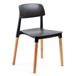 Silla Mercomax Negra con patas de madera x 6 Unidades