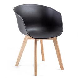 Silla Mercomax con Patas de Madera y Respaldo Negro x 4 Unidades